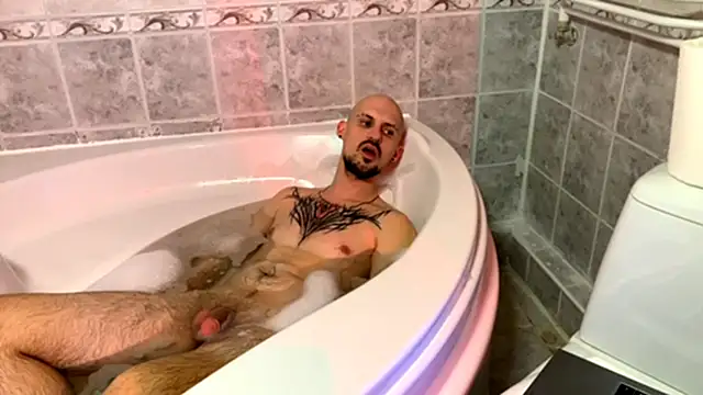 AssHunter4k online show from February 2025 05:57:01 PM