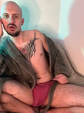 AssHunter4k online show from February 2025 07:15:01 AM