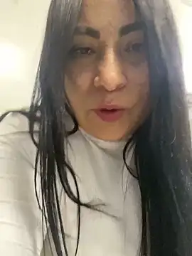 Snapshot of Miia_Jazmin chatting on January 2025 04:36:01 PM Miia Jazmin online show from January 2025 04:36:01 PM
