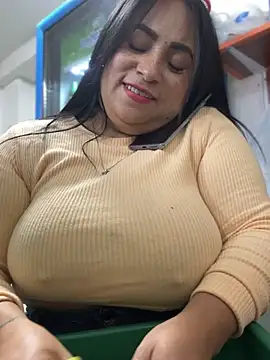 Snapshot of Miia_Jazmin chatting on February 2025 03:10:02 PM Miia Jazmin online show from February 2025 03:10:02 PM