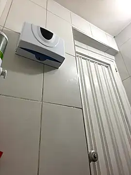 Snapshot of Miia_Jazmin chatting on October 2025 04:04:01 PM Miia Jazmin online show from October 2025 04:04:01 PM