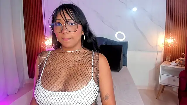 Snapshot of isabella_zc chatting on November 2025 09:03:01 PM isabella zc online show from November 2025 09:03:01 PM