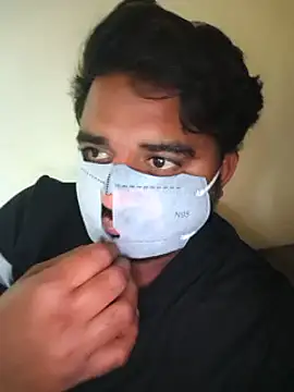 Snapshot of Raziv_komal143 chatting on January 2025 03:18:02 AM Raziv komal143 online show from January 2025 03:18:02 AM