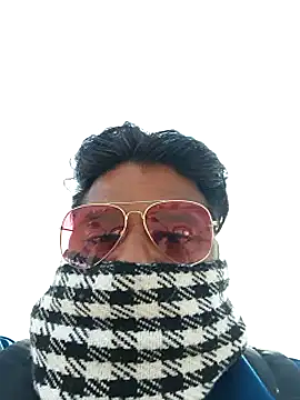 Snapshot of Raziv_komal143 chatting on March 2025 05:31:02 AM Raziv komal143 online show from March 2025 05:31:02 AM