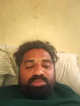 Snapshot of Raziv_komal143 chatting on March 2025 08:20:02 AM Raziv komal143 online show from March 2025 08:20:02 AM