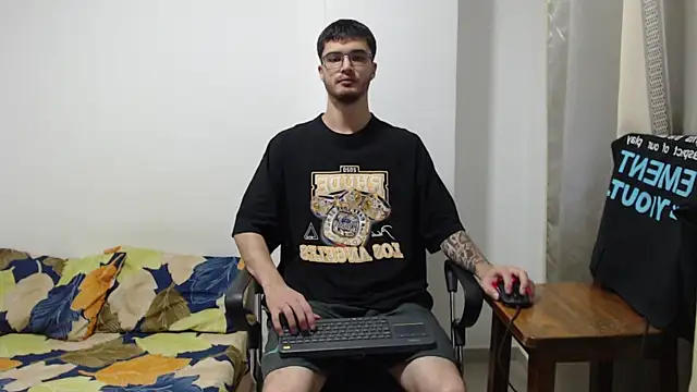 Aleex Miller online show from October 2025 01:48:02 AM