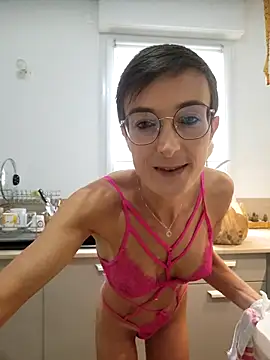 MoiEtLuiXX online show from September 2025 07:30:02 AM