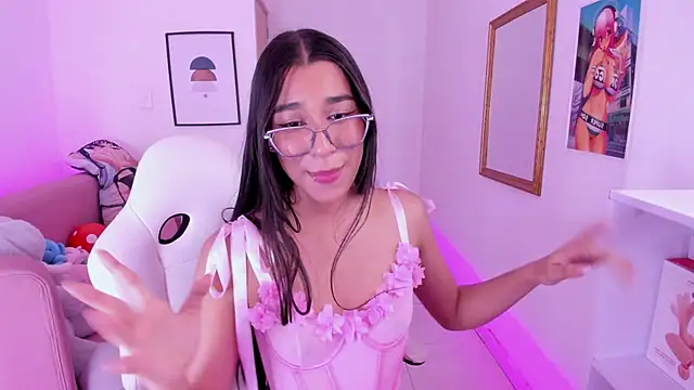 Dana Paula online show from March 2025 06:22:01 PM