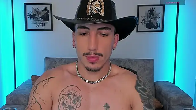 Snapshot of dylanspencer28 chatting on October 2025 10:43:02 PM dylanspencer28 online show from October 2025 10:43:02 PM