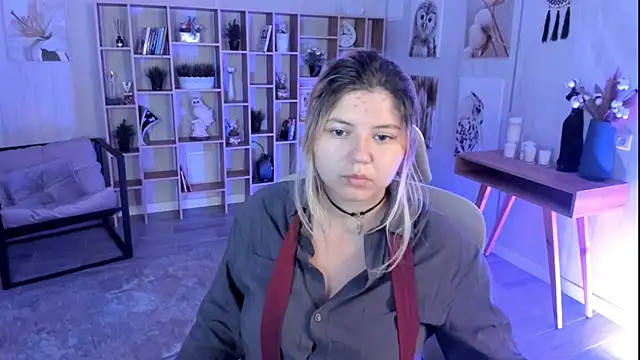 DiaAngell online show from September 2025 08:23:02 PM