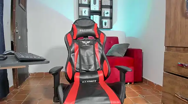 Snapshot of dereckgreen chatting on January 2025 10:19:01 PM dereckgreen online show from January 2025 10:19:01 PM