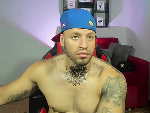 Snapshot of dereckgreen chatting on March 2025 12:34:02 AM dereckgreen online show from March 2025 12:34:02 AM