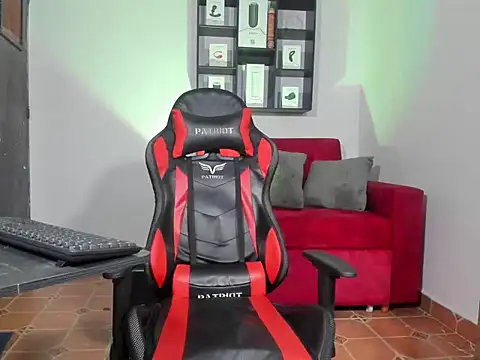 Snapshot of dereckgreen chatting on March 2025 04:53:01 PM dereckgreen online show from March 2025 04:53:01 PM