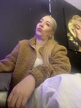 viktoria davis  online show from October 2025 10:52:02 PM