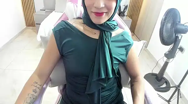 Zulema hamdi online show from January 2025 06:10:02 PM