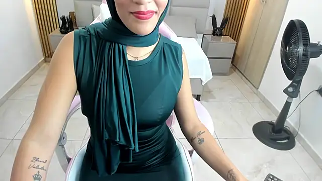 Zulema hamdi online show from February 2025 04:04:01 PM
