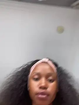 Snapshot of Go_Meg chatting on February 2025 06:03:01 AM Go Meg online show from February 2025 06:03:01 AM