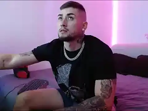 Lliam 2 online show from January 2025 01:00:02 AM