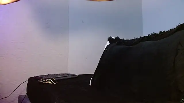 Snapshot of Lliam_2 chatting on October 2025 04:20:02 AM Lliam 2 online show from October 2025 04:20:02 AM