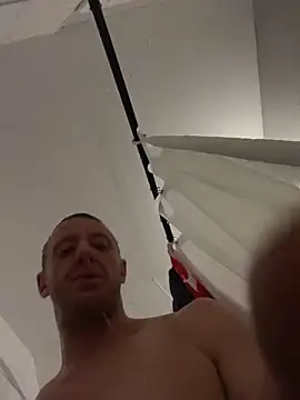 biggzee6 online show from October 2025 04:42:01 AM