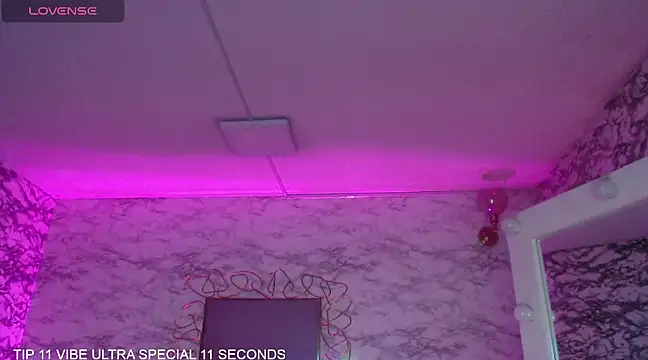 Skye Little v online show from March 2025 01:40:02 PM