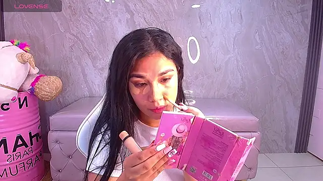 Skye Little v online show from October 2025 03:37:02 AM