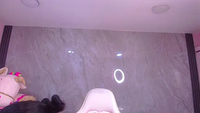 Skye Little v online show from November 2025 04:24:02 AM