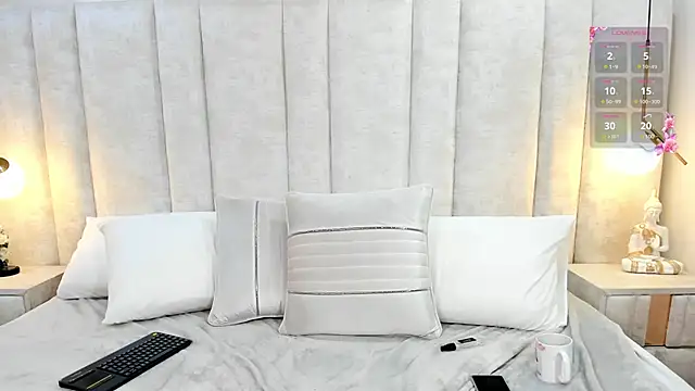 im helina online show from February 2025 06:21:02 PM