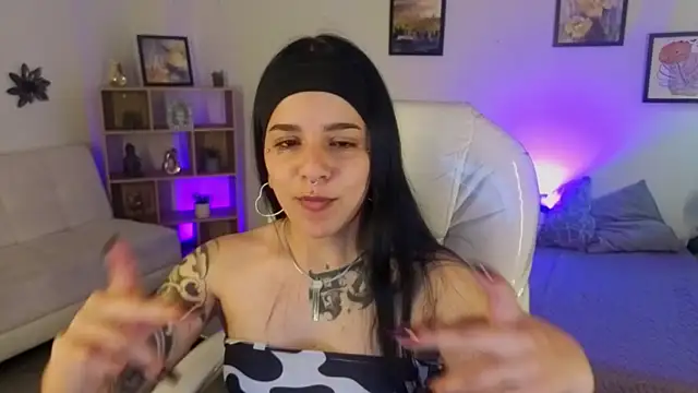 Snapshot of Nicole_Foxx_ chatting on October 2025 07:48:02 PM Nicole Foxx online show from October 2025 07:48:02 PM