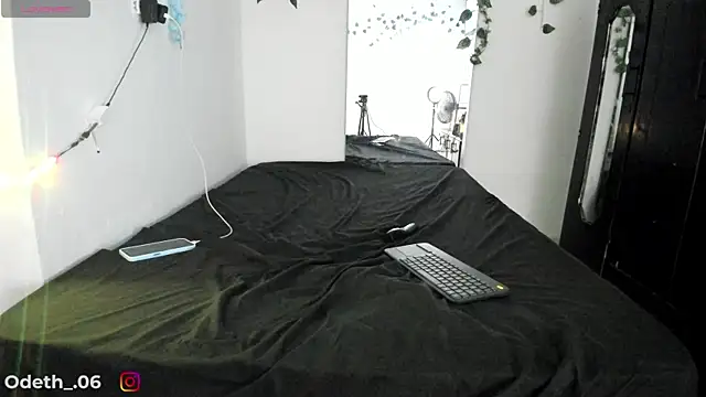 Odeth  online show from October 2025 03:51:02 AM