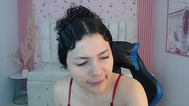 shalon diaz s online show from October 2025 01:01:01 PM