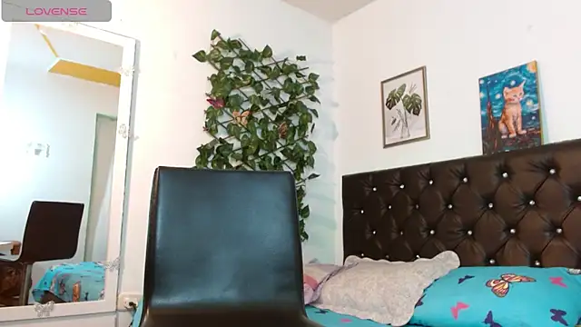 SophiaJohnson 17 online show from November 2025 08:32:01 PM