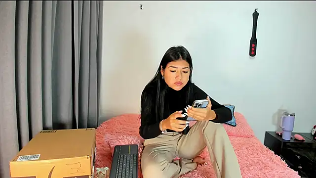 Snapshot of 1lubonnie chatting on January 2025 01:22:02 AM 1lubonnie online show from January 2025 01:22:02 AM