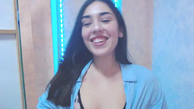 Lovelllyy online show from January 2025 11:13:02 AM