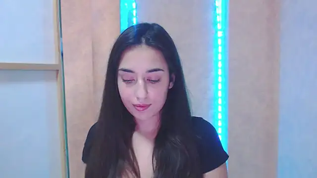 Lovelllyy online show from February 2025 10:10:02 AM