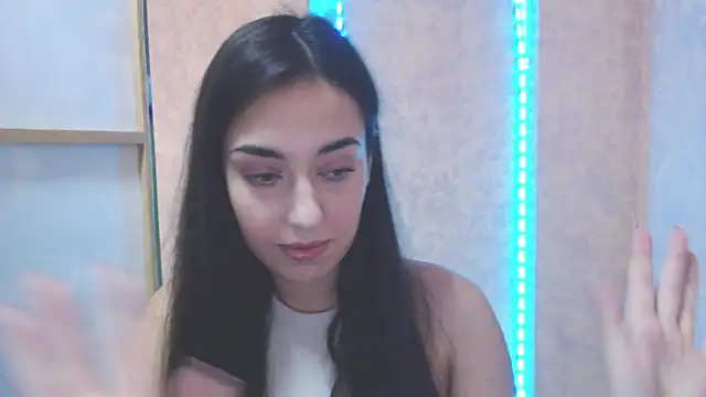 Lovelllyy online show from February 2025 11:00:02 AM