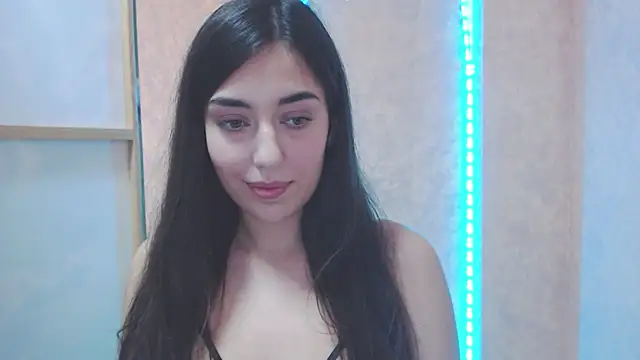 Lovelllyy online show from March 2025 01:38:02 PM