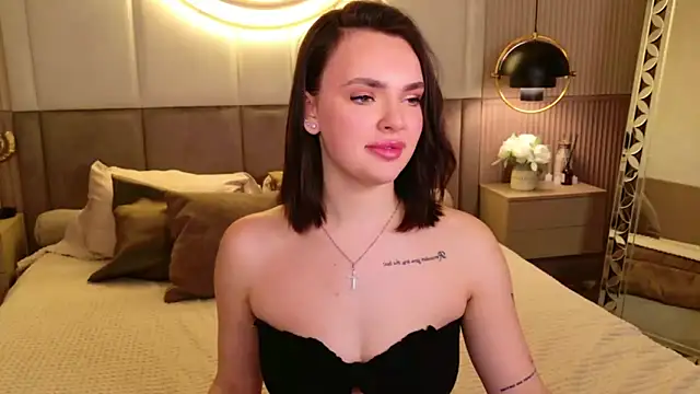 LauraBrigs online show from March 2025 06:21:01 AM