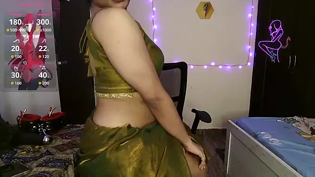 Snapshot of night_queen07 chatting on November 2025 09:19:02 AM night queen07 online show from November 2025 09:19:02 AM