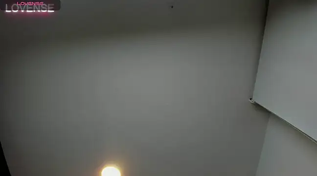 Snapshot of alicia_chris chatting on February 2025 03:40:01 AM alicia chris online show from February 2025 03:40:01 AM