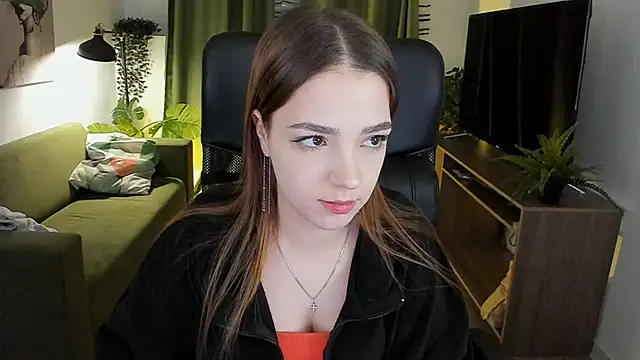 PamBeesly online show from March 2025 02:12:01 PM