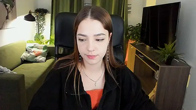 PamBeesly online show from March 2025 05:18:02 PM