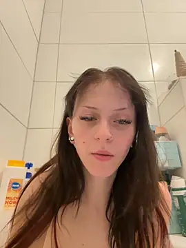 Ciara2004 online show from November 2025 09:09:01 AM