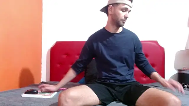 Cristian white online show from October 2025 01:13:02 AM