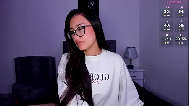 Snapshot of AgathaHowland_ chatting on October 2025 08:36:02 AM AgathaHowland online show from October 2025 08:36:02 AM