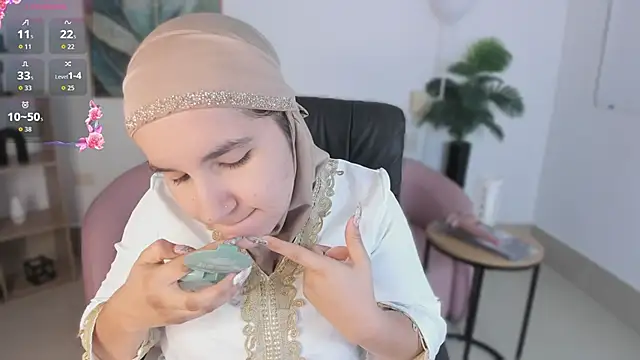 Ayha khalaf online show from September 2025 01:09:01 AM