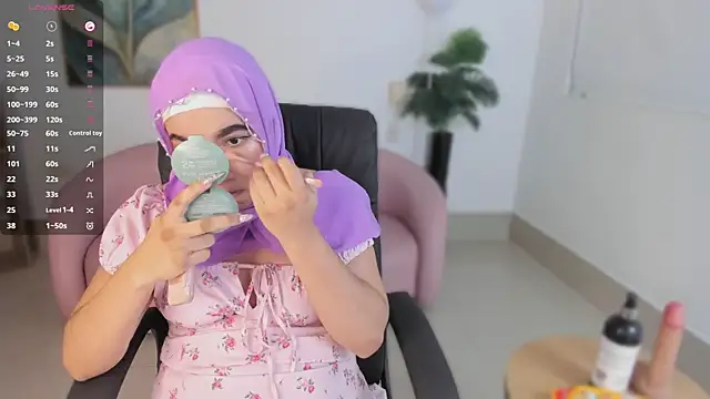 Ayha khalaf online show from October 2025 01:03:02 AM