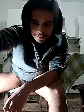 Snapshot of cingonduro chatting on February 2025 08:06:02 PM cingonduro online show from February 2025 08:06:02 PM