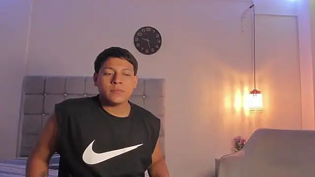 Snapshot of Tylerdrdn chatting on October 2025 06:41:02 AM Tylerdrdn online show from October 2025 06:41:02 AM