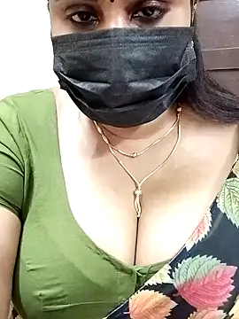 Snapshot of Queenflowerr chatting on February 2025 10:00:01 AM Queenflowerr online show from February 2025 10:00:01 AM